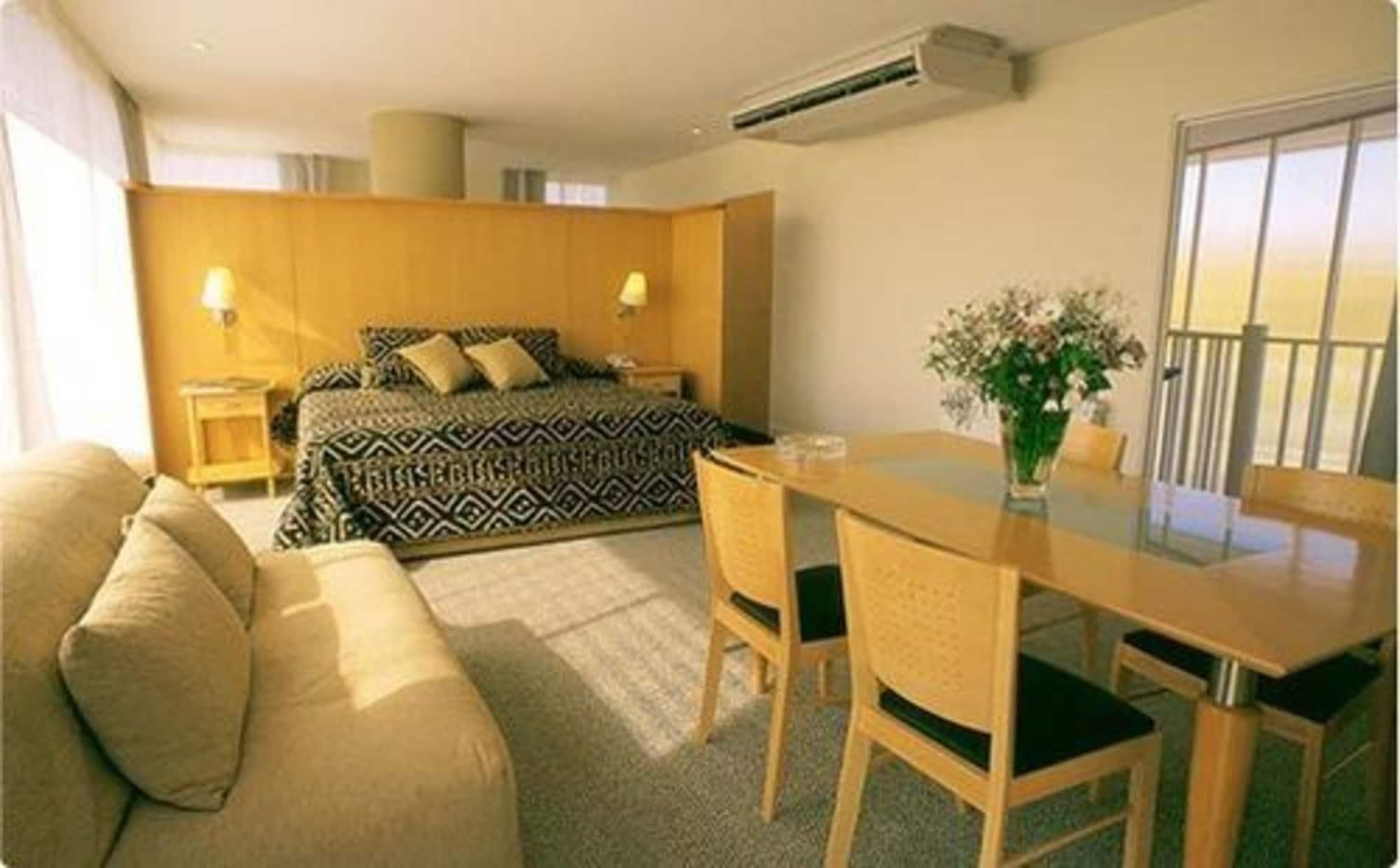 Urbana Suites Мендоса Экстерьер фото