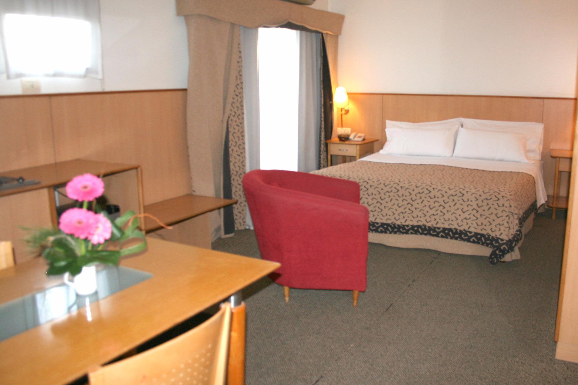 Urbana Suites Мендоса Экстерьер фото